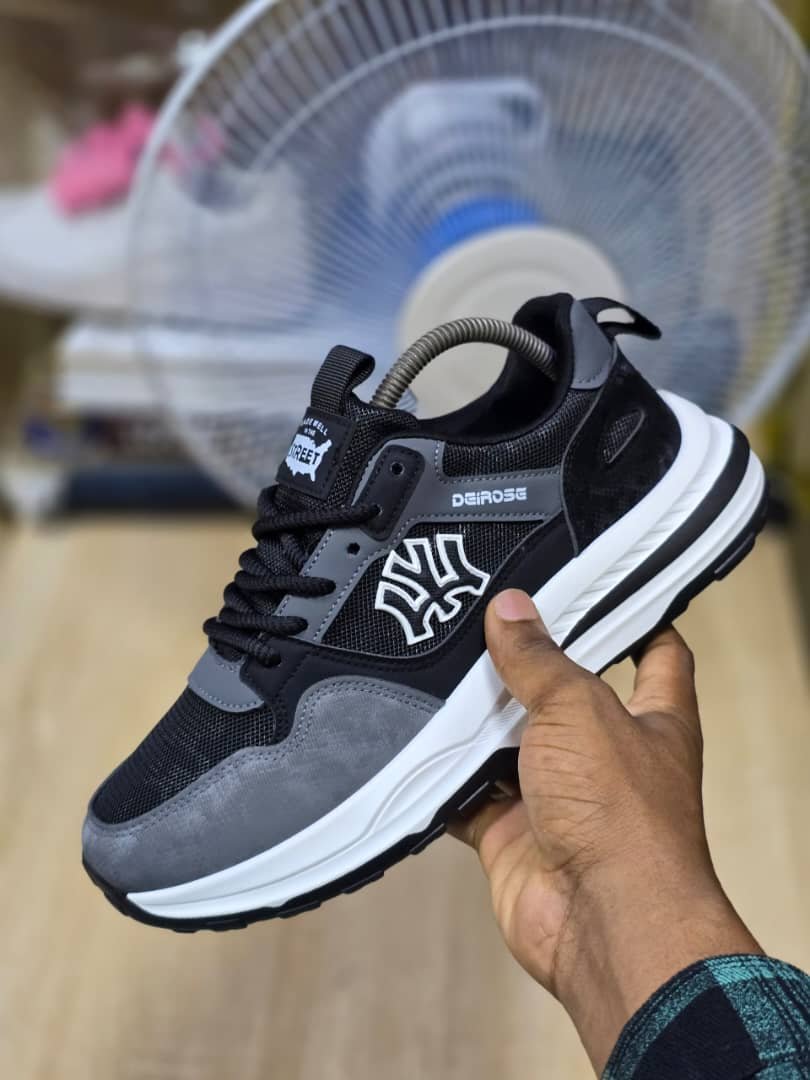 DeRose Urban Runner Sneaker